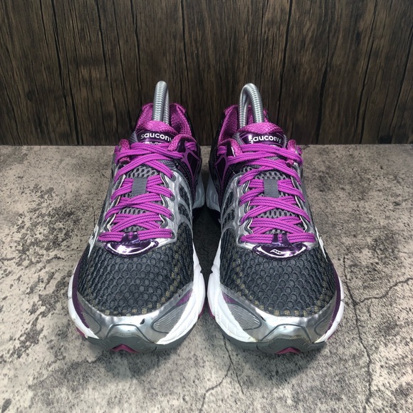 Women’s Saucony Triumph 11 Running Shoes - Picture 2 of 7